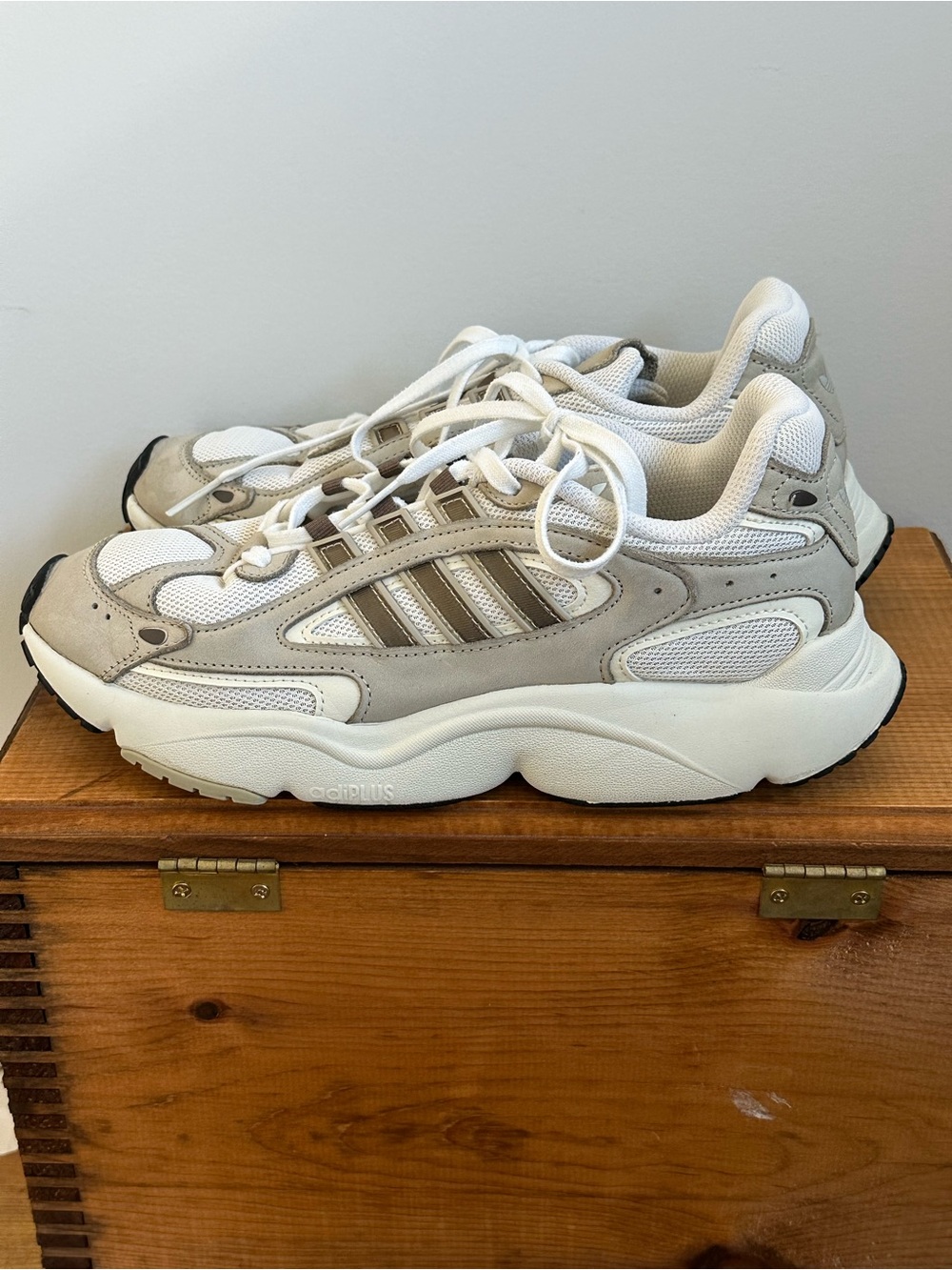 Adidas Men’s Ozmillen Beige and White sneakers